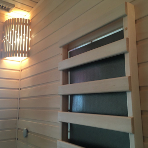 Инфракрасные кабины в фитнес-центре. Материал-Липа. Инфракрасные кабины в фитнес-центре. Материал-Липа.